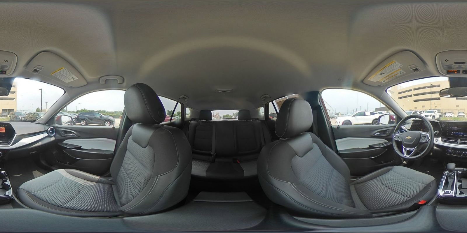 Used 2025 Chevrolet Trax LT w/ LT Convenience Package FWD image 41
