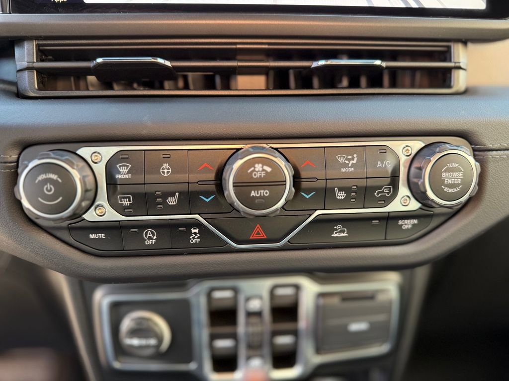 Used 2024 Jeep Wrangler Sahara w/ Technology Group image 22