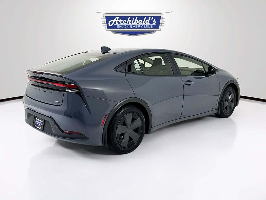Used 2024 Toyota Prius LE image 6