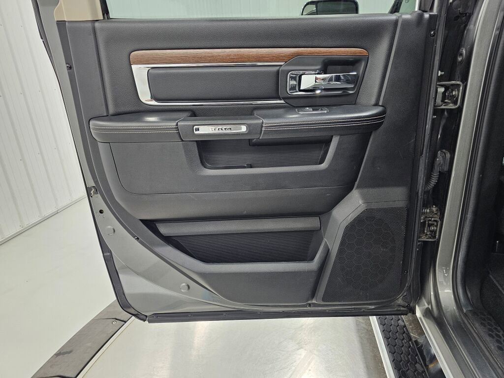 Used 2013 RAM 2500 Laramie w/ Cold Weather Group image 31