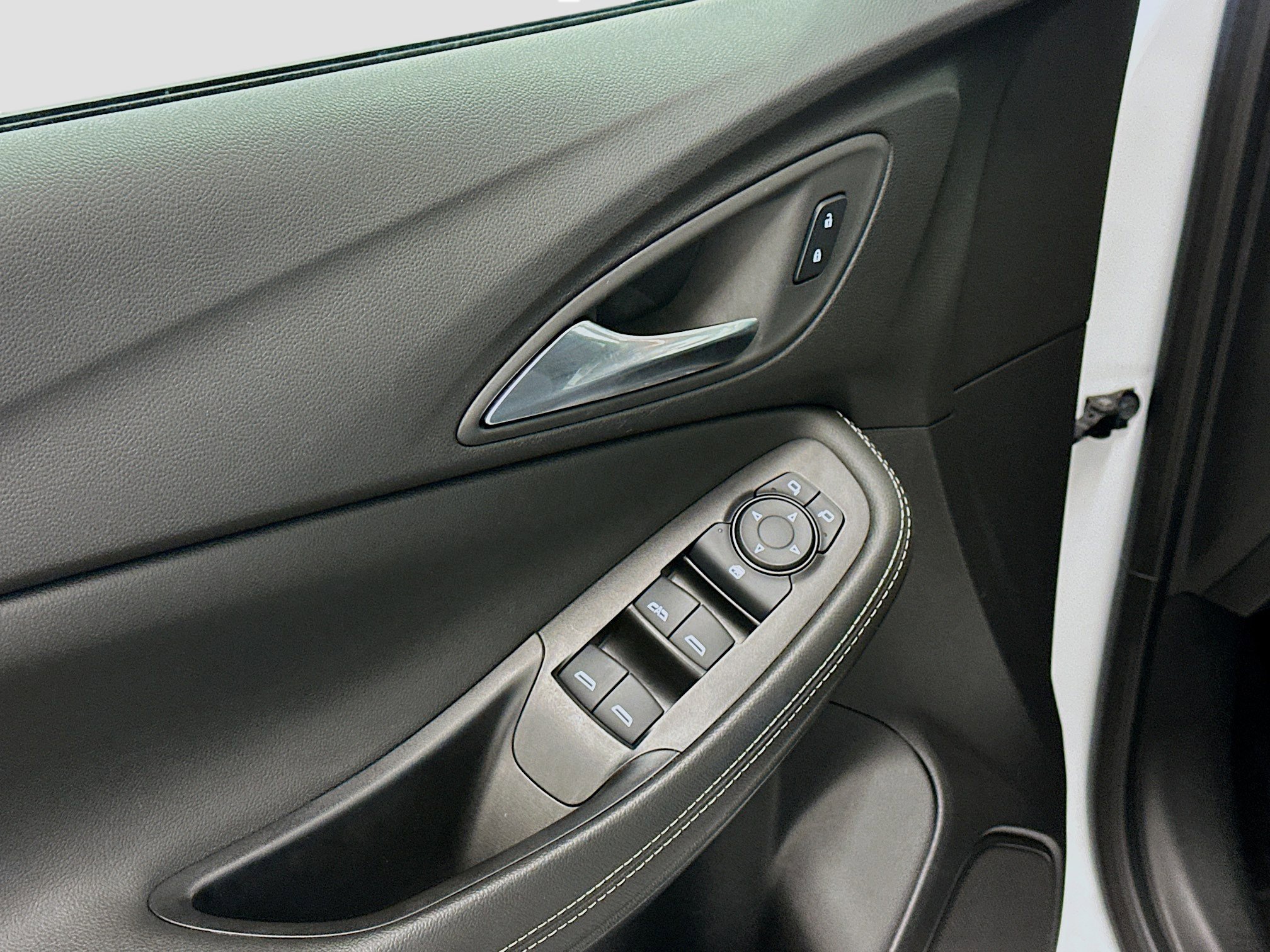 Used 2025 Buick Encore GX Preferred image 15