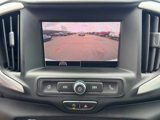 Used 2024 GMC Terrain SLE w/ Driver Convenience Package FWD image 15