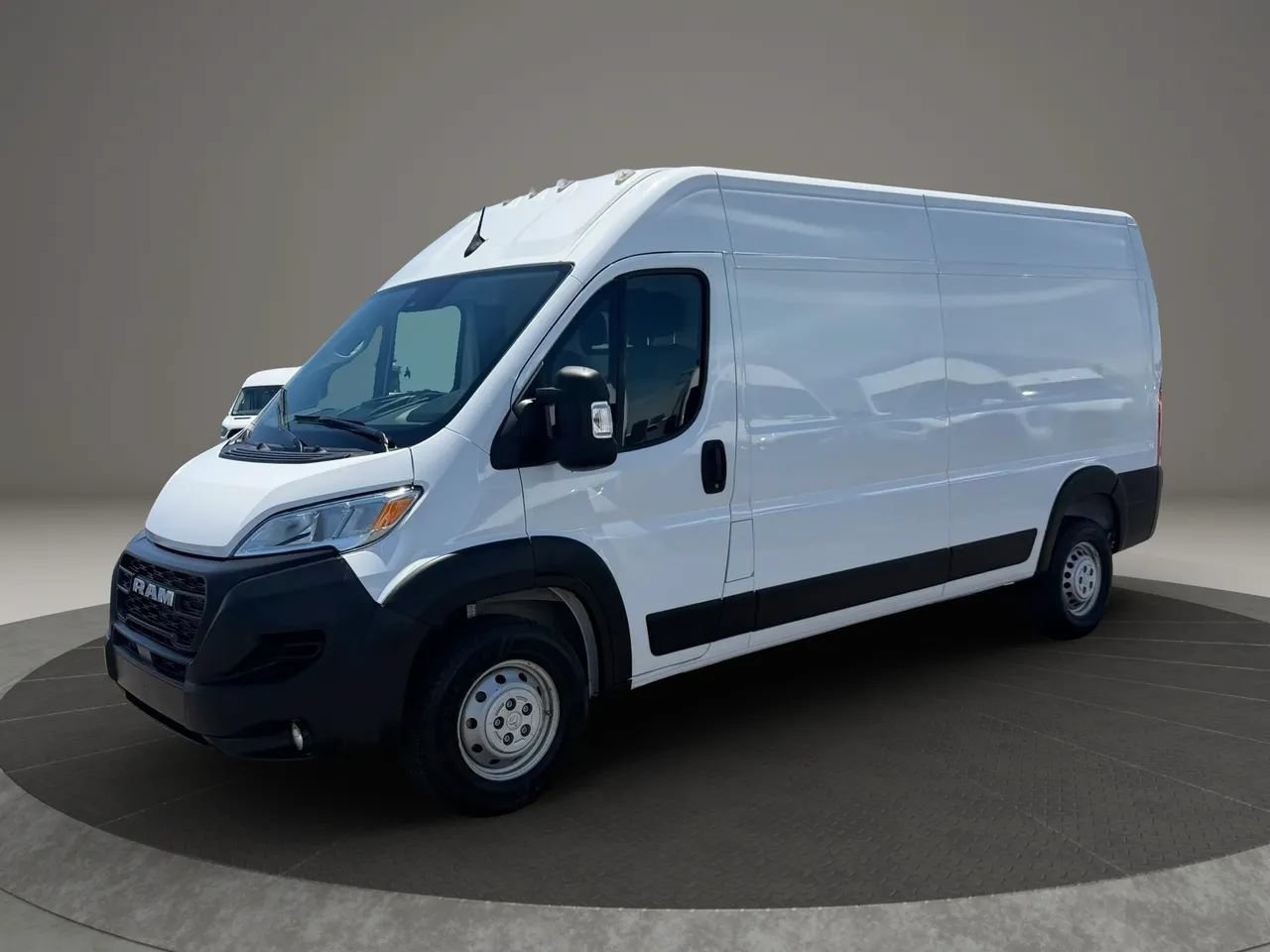 Used 2025 RAM ProMaster 2500 w/ Convenience Group FWD image 2