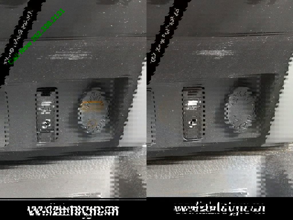 Used 2015 Toyota Tundra SR5 w/ TRD Off Road Package image 28