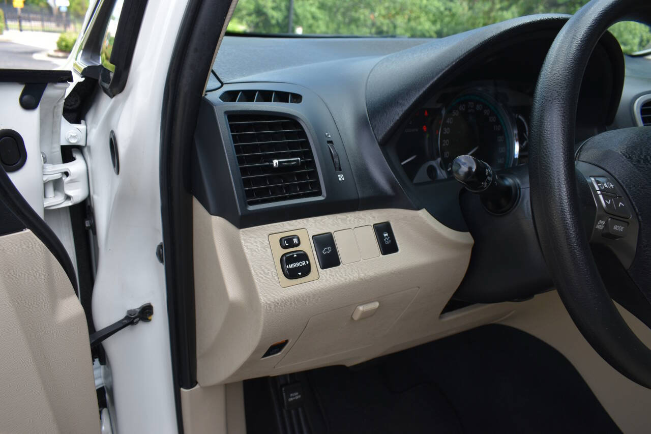 Used 2009 Toyota Venza AWD image 18