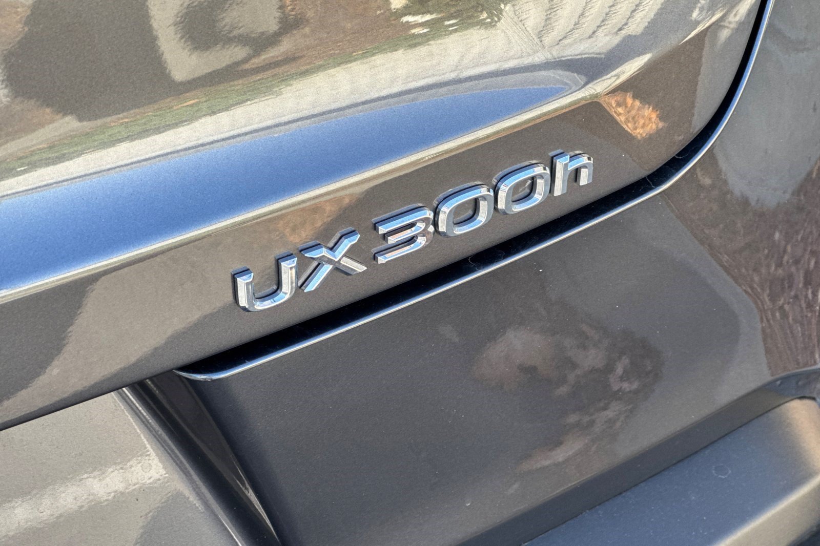 Certified 2026 Lexus UX 300h FWD w/ Accessory Package (Z1) image 38
