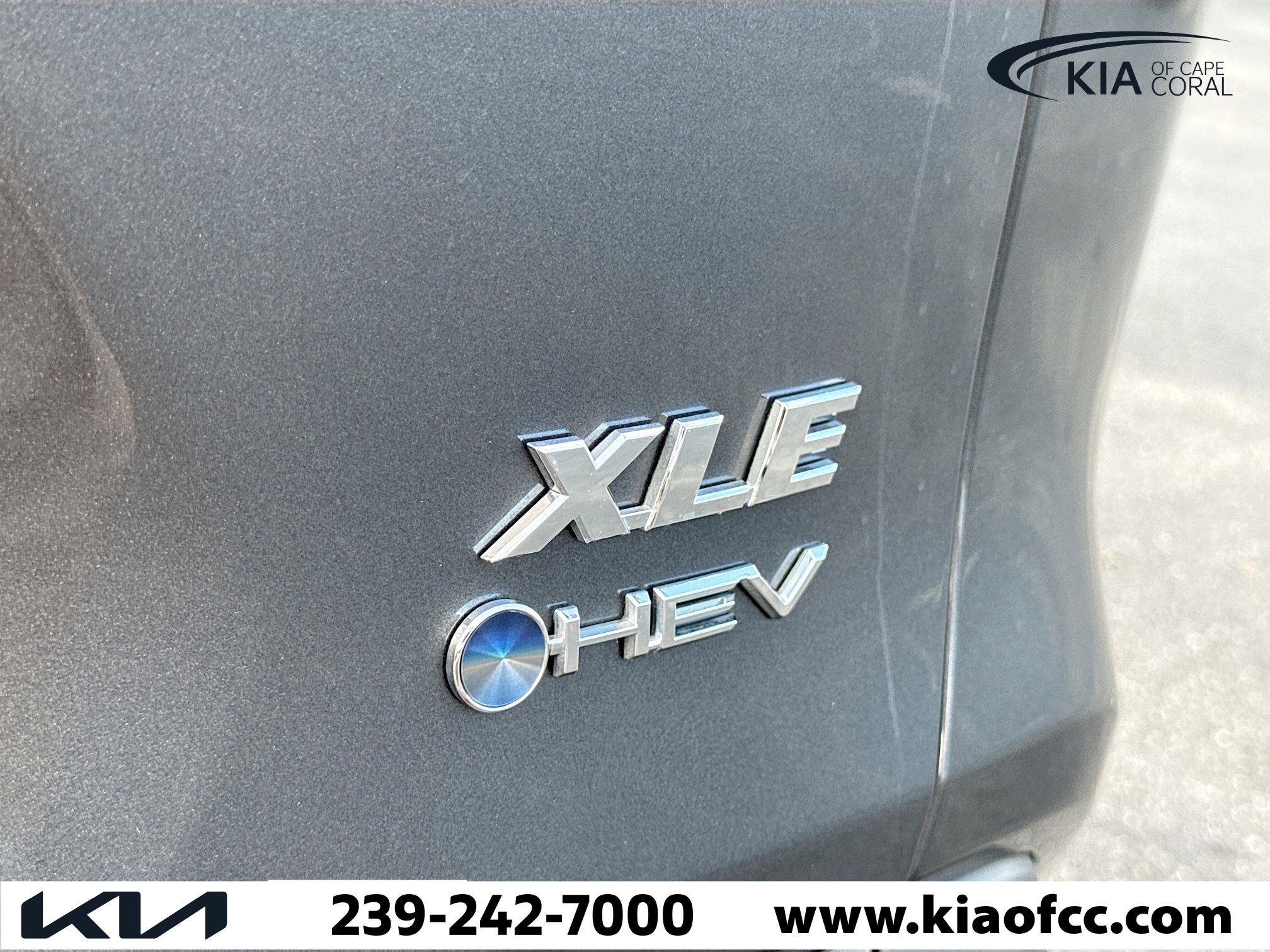 Used 2025 Toyota RAV4 XLE w/ Convenience Package image 11