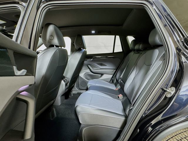 New 2026 Volkswagen Tiguan SE R-Line FWD image 12