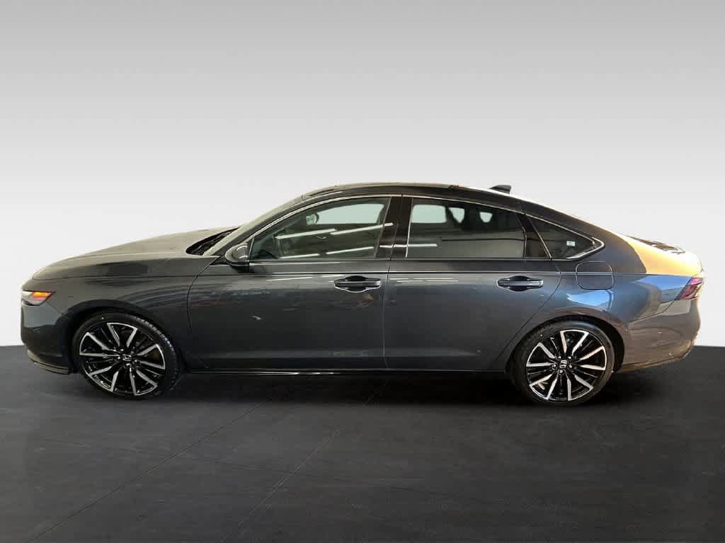Used 2024 Honda Accord Touring image 3