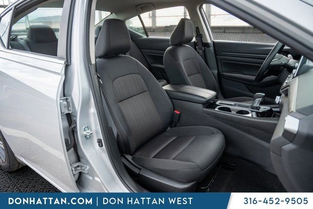 Used 2024 Nissan Altima 2.5 SV image 25