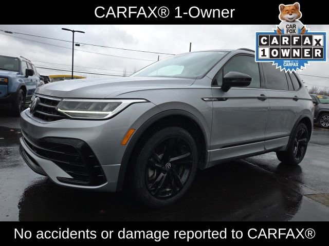 Used 2023 Volkswagen Tiguan SE R-Line image 3