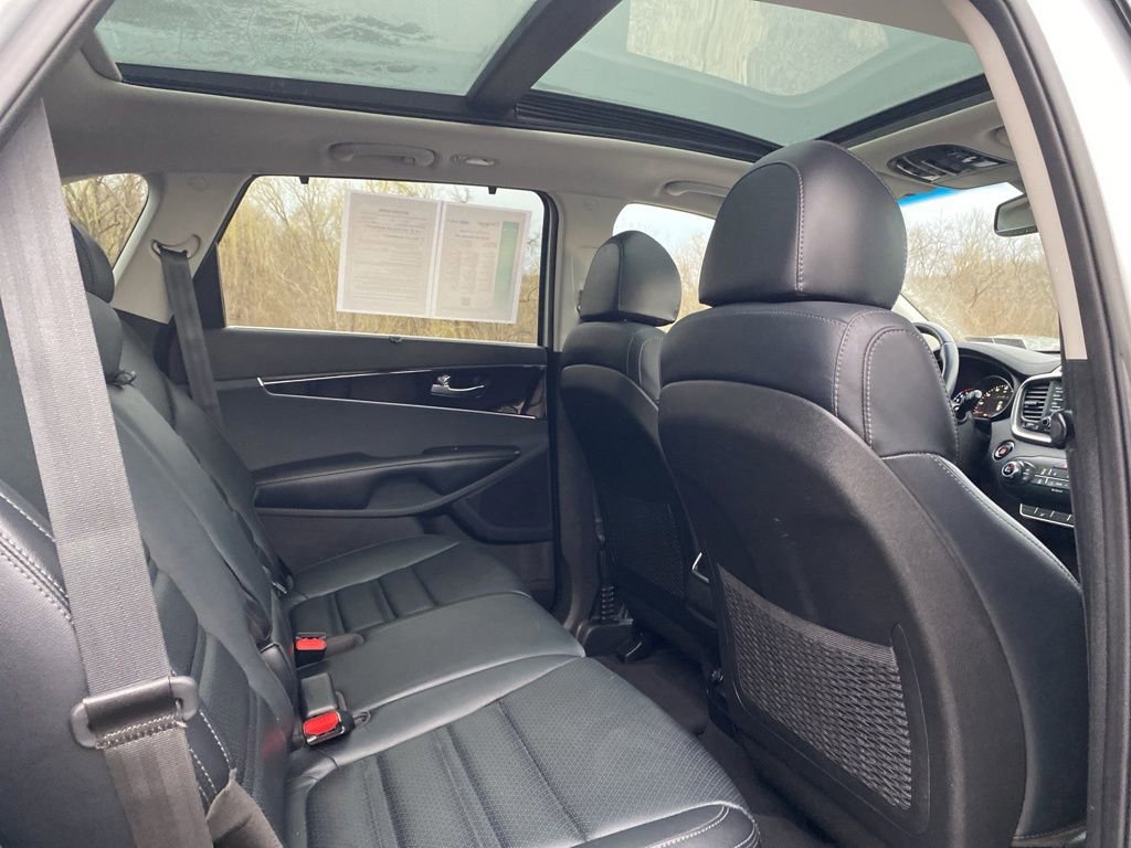 Certified 2018 Kia Sorento EX w/ EX Advanced Touring Package image 11