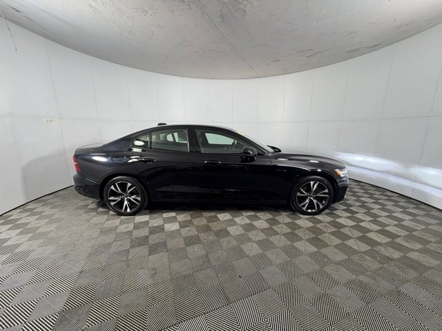 Used 2024 Volvo S60 B5 Plus image 4
