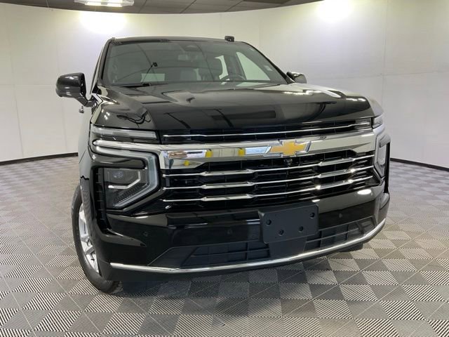 Used 2025 Chevrolet Suburban LT image 10
