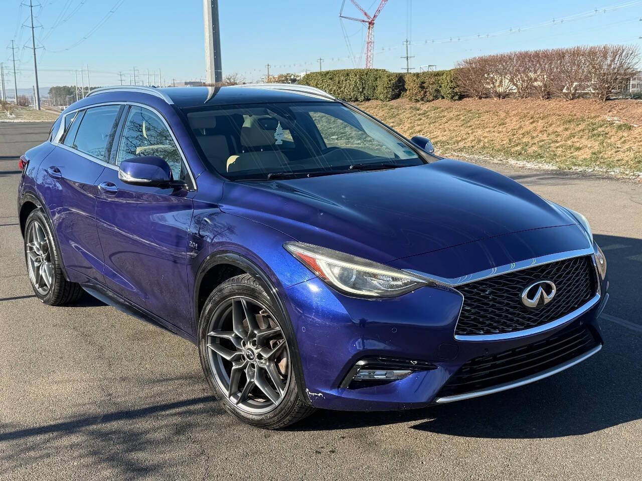 Used 2017 INFINITI QX30 Premium w/ Navigation Package