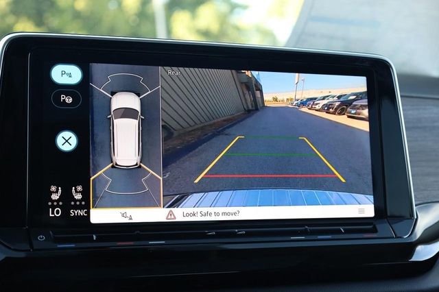 New 2026 Volkswagen Atlas SEL Premium R-Line image 18