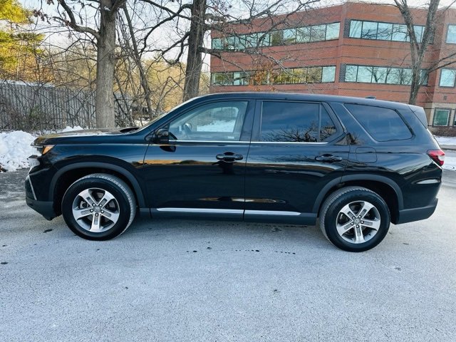 Used 2024 Honda Pilot EX-L image 9