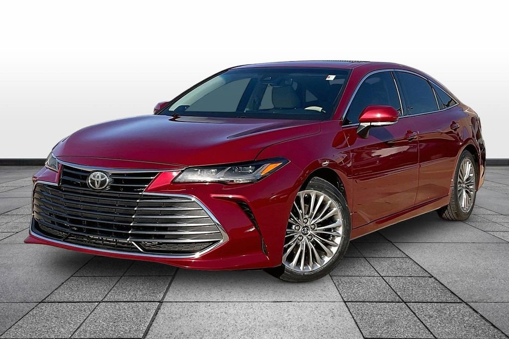 Used 2019 Toyota Avalon Limited w/ All Weather Liner Package FWD image 1