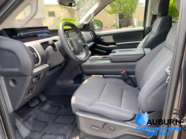 Used 2025 Ford Expedition Max Active AWD/4WD image 38