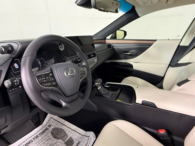 Used 2025 Lexus ES 350 w/ Premium Package FWD image 8