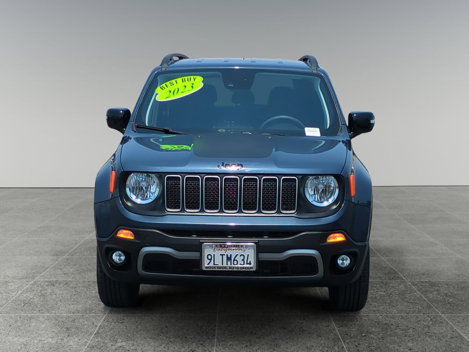 Used 2023 Jeep Renegade Latitude AWD/4WD image 8