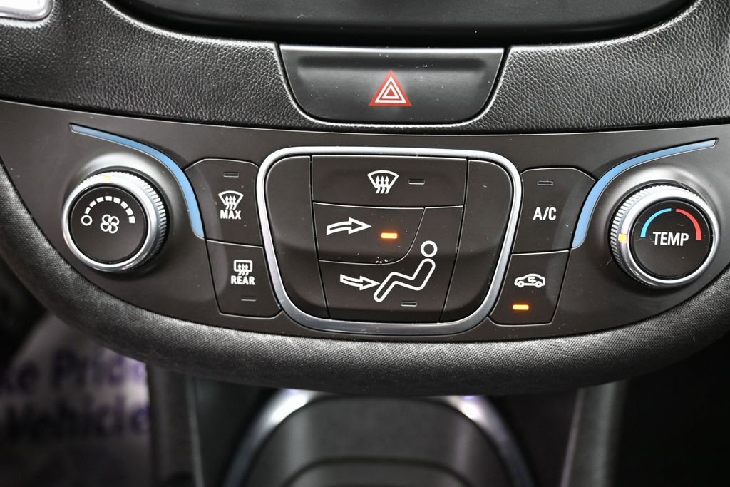 Used 2018 Chevrolet Malibu LT image 26