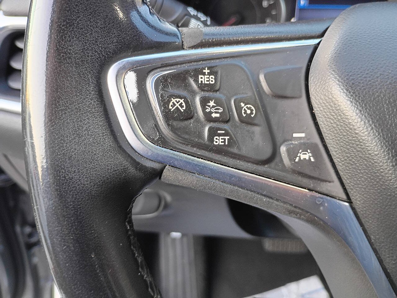 Used 2024 Chevrolet Equinox LT w/ Driver Convenience Package AWD/4WD image 8