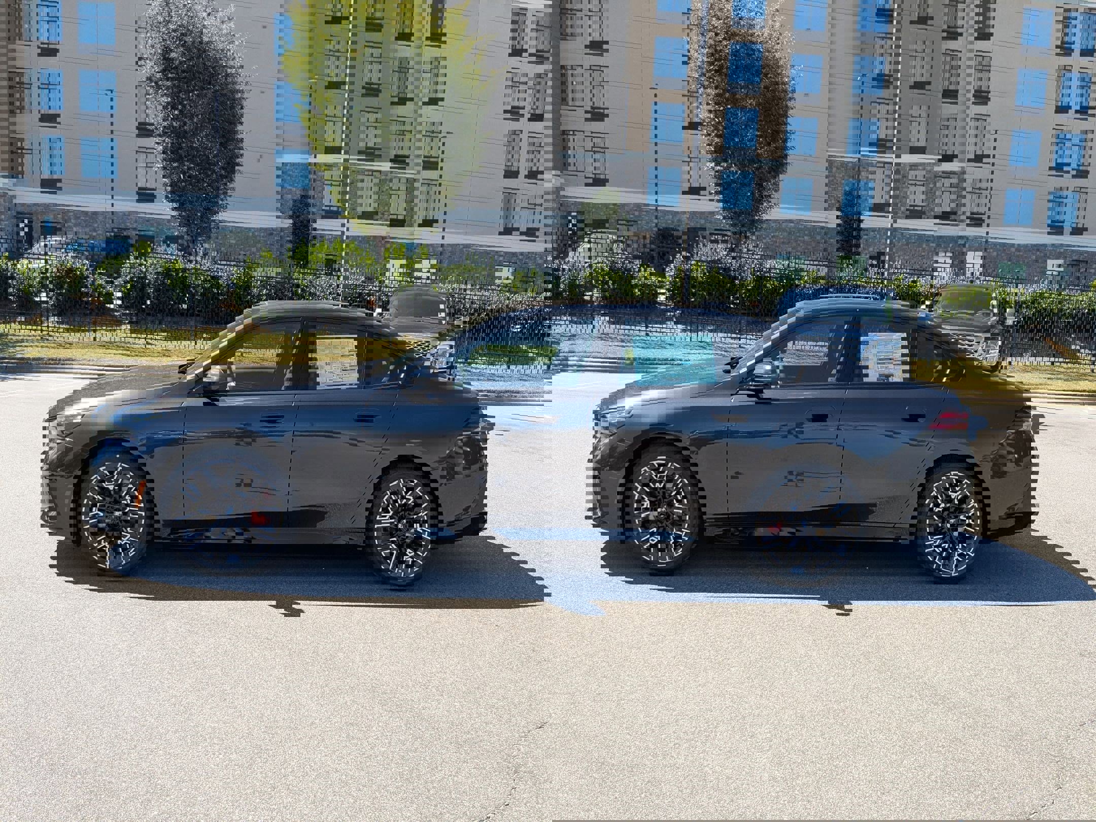 New 2026 BMW i5 eDrive40 w/ M Sport Package image 6