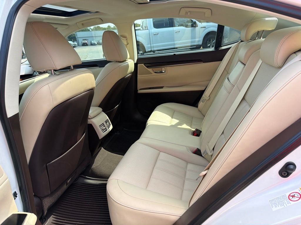 Used 2018 Lexus ES 350 w/ Ultra Luxury Package FWD image 41