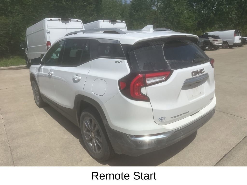 Used 2022 GMC Terrain SLT w/ Tech Package AWD/4WD image 10