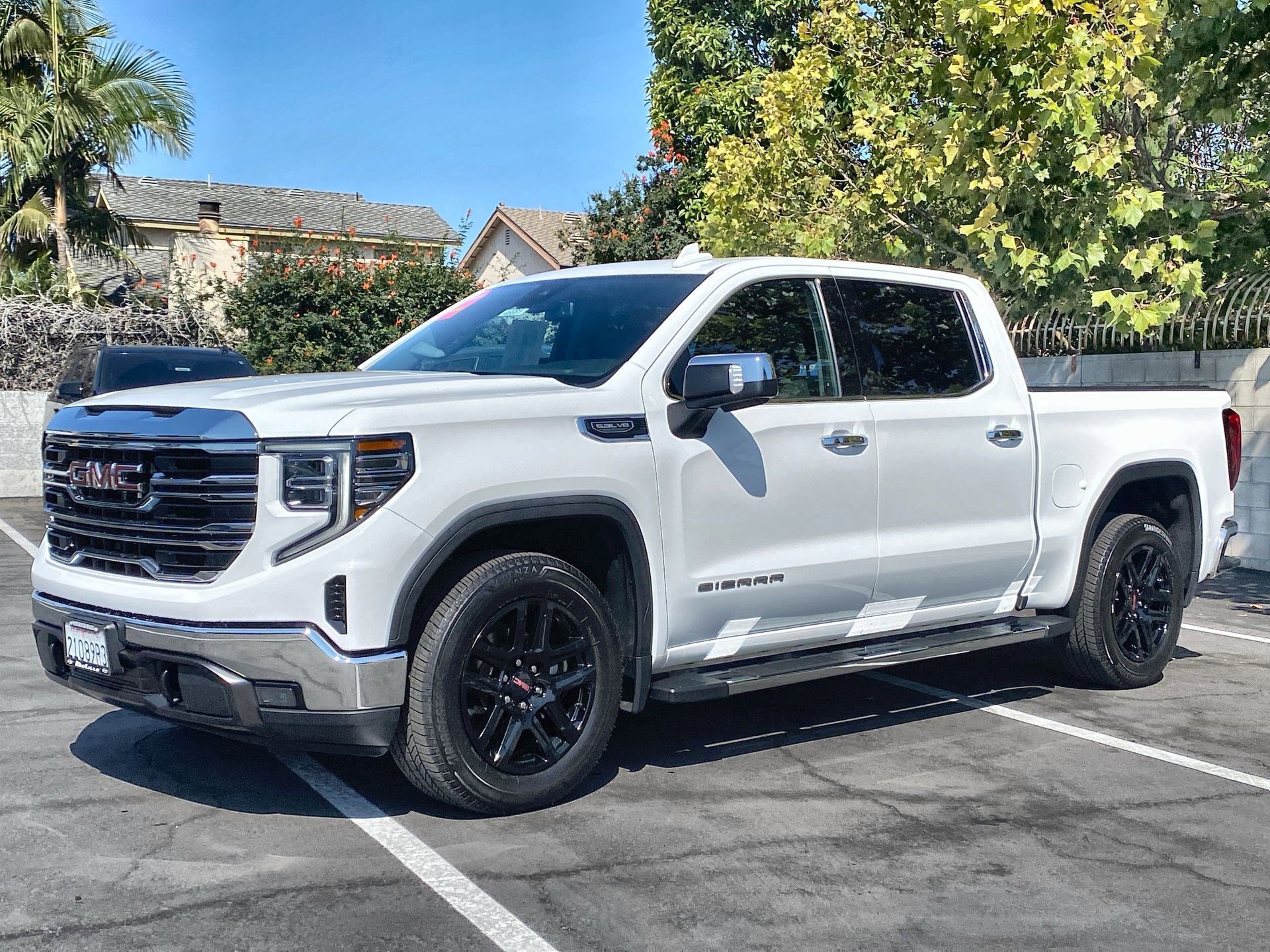 Certified 2022 GMC Sierra 1500 SLT w/ SLT Premium Package image 2