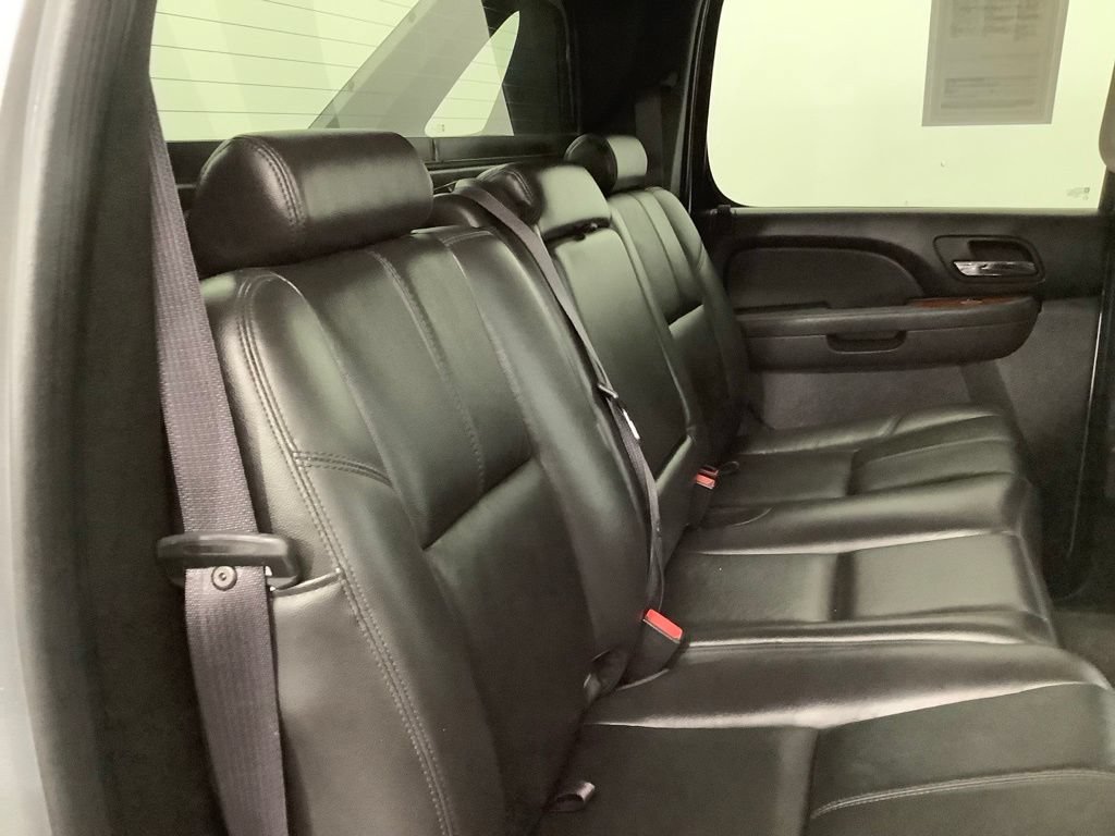 Used 2012 Chevrolet Avalanche LT AWD/4WD image 36