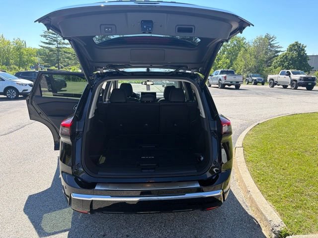 New 2026 Nissan Rogue Platinum AWD/4WD image 13