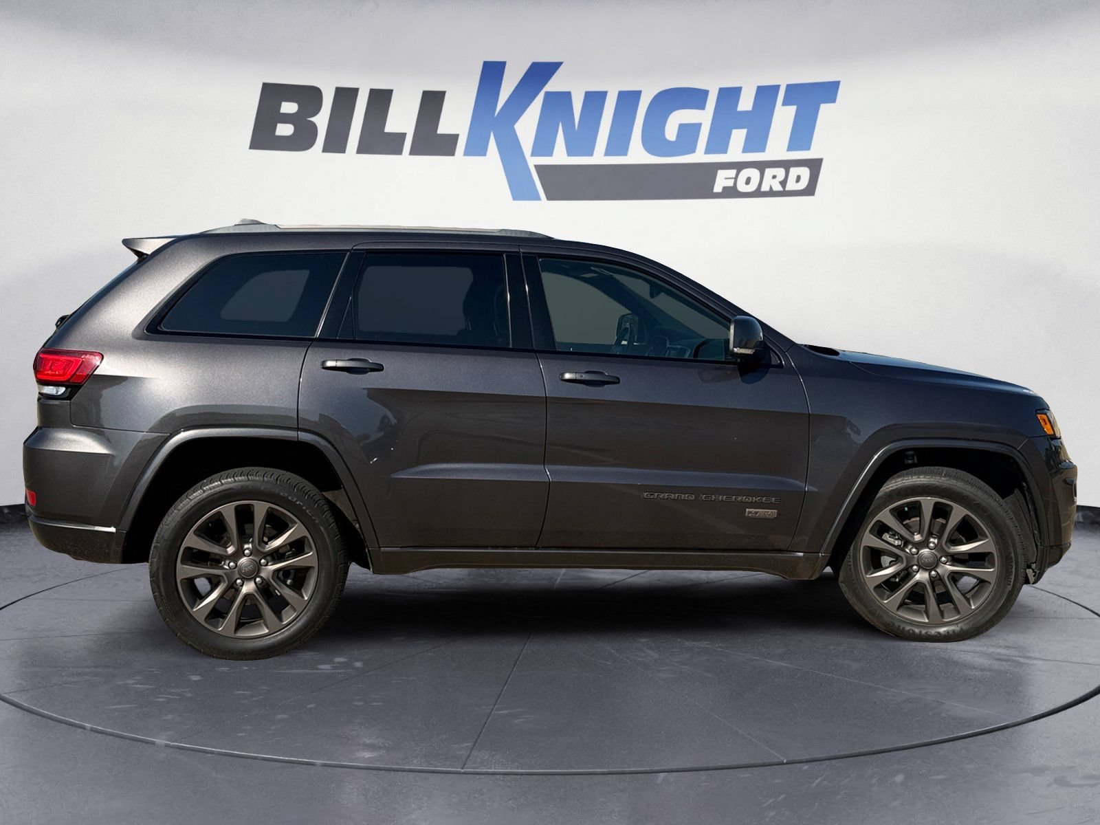 Used 2017 Jeep Grand Cherokee Limited 75th Anniversary AWD/4WD image 6