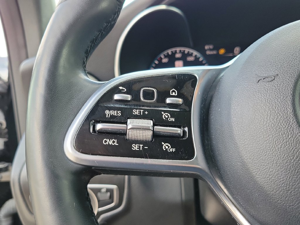Used 2021 Mercedes-Benz GLC 300 4MATIC image 20