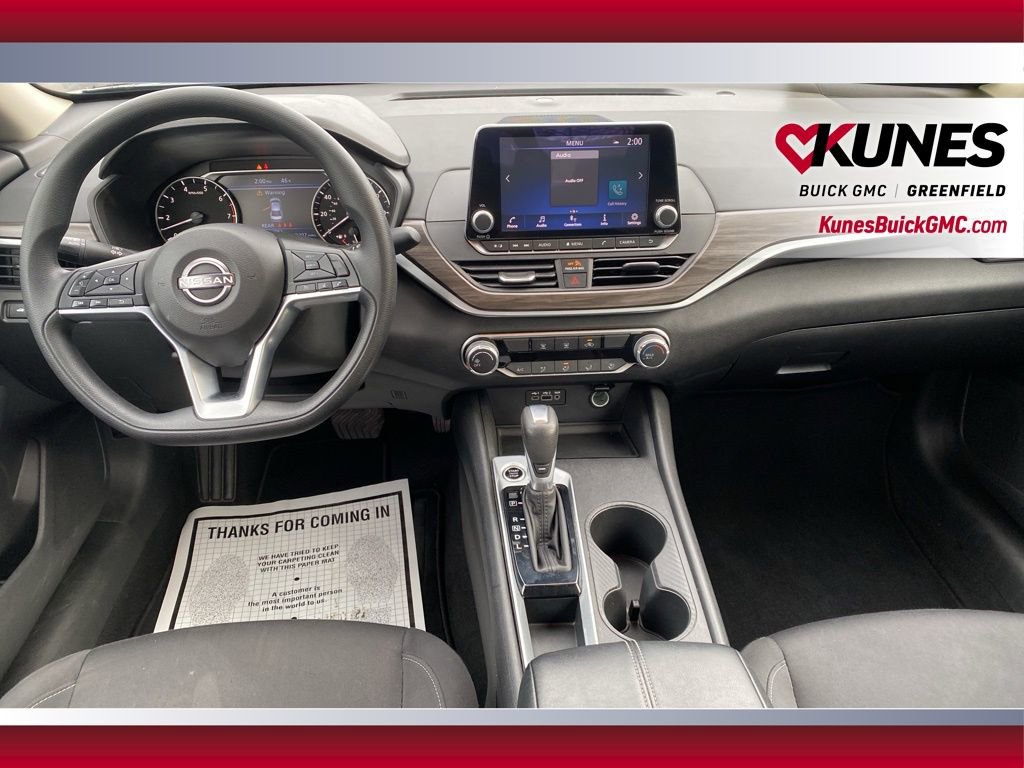 Used 2025 Nissan Altima 2.5 SV image 34