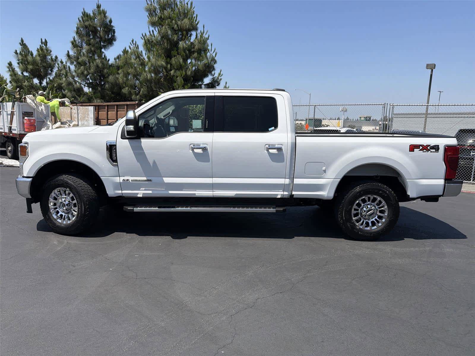 Used 2021 Ford F250 XLT w/ XLT Premium Package AWD/4WD image 3