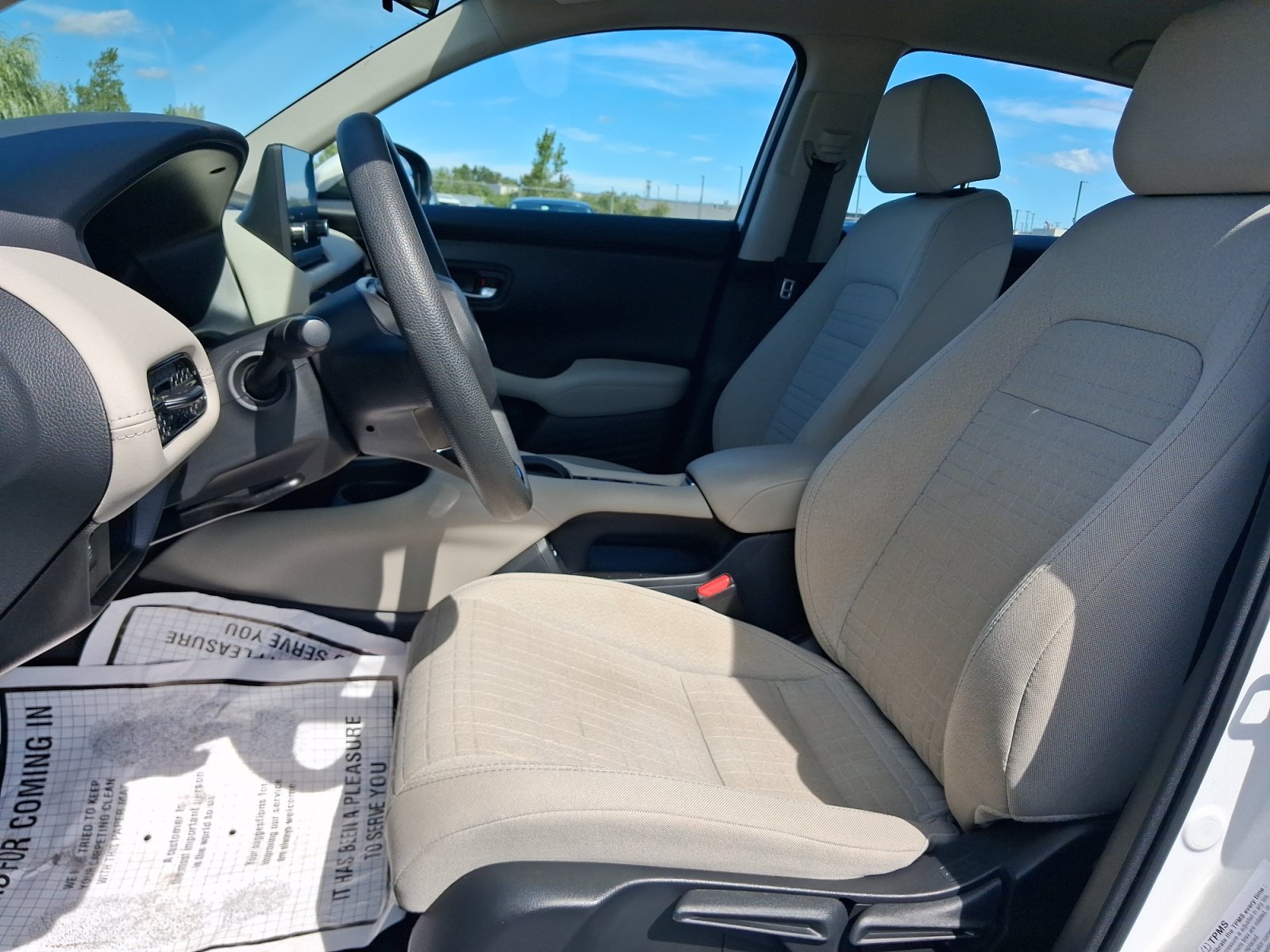 Used 2025 Honda HR-V LX image 5