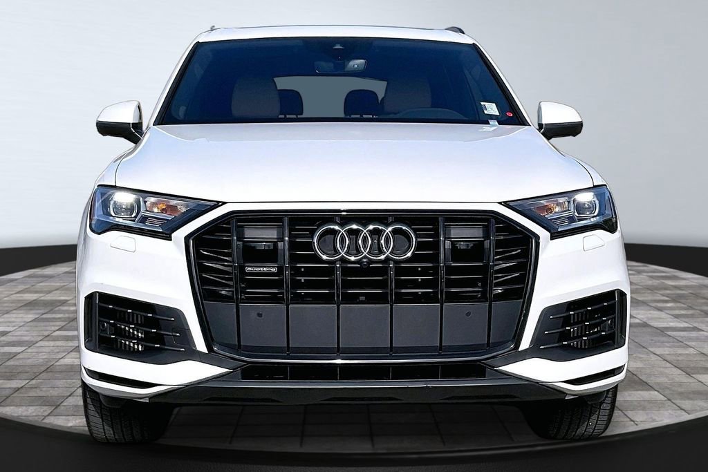 Used 2021 Audi Q7 3.0T Premium Plus w/ Executive Package AWD/4WD image 3