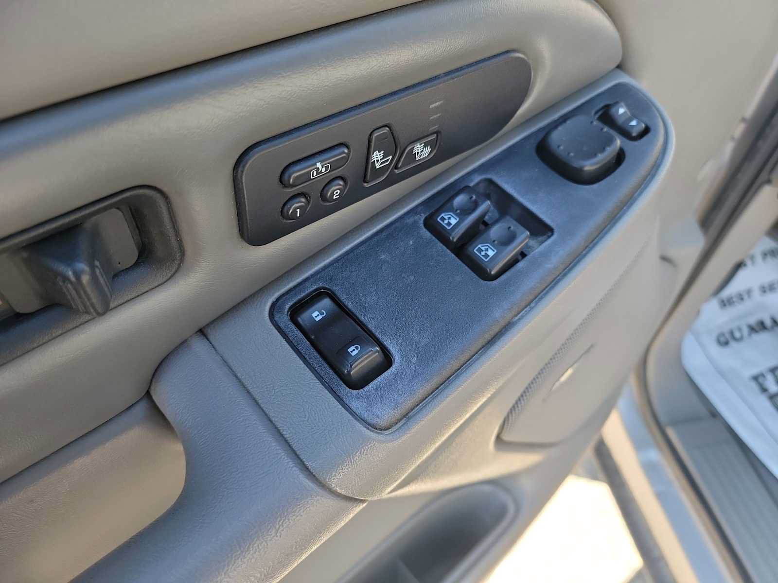 Used 2006 Chevrolet Silverado 1500 LT w/ Onstar Plus Package AWD/4WD image 13
