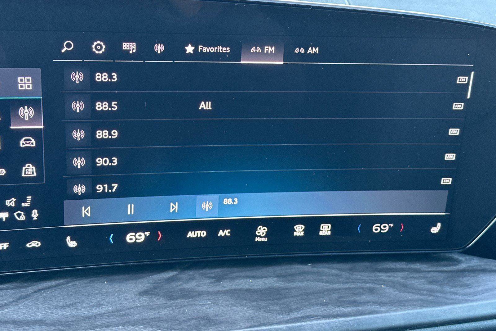 Certified 2025 Audi Q5 Premium Plus w/ Premium Plus image 18