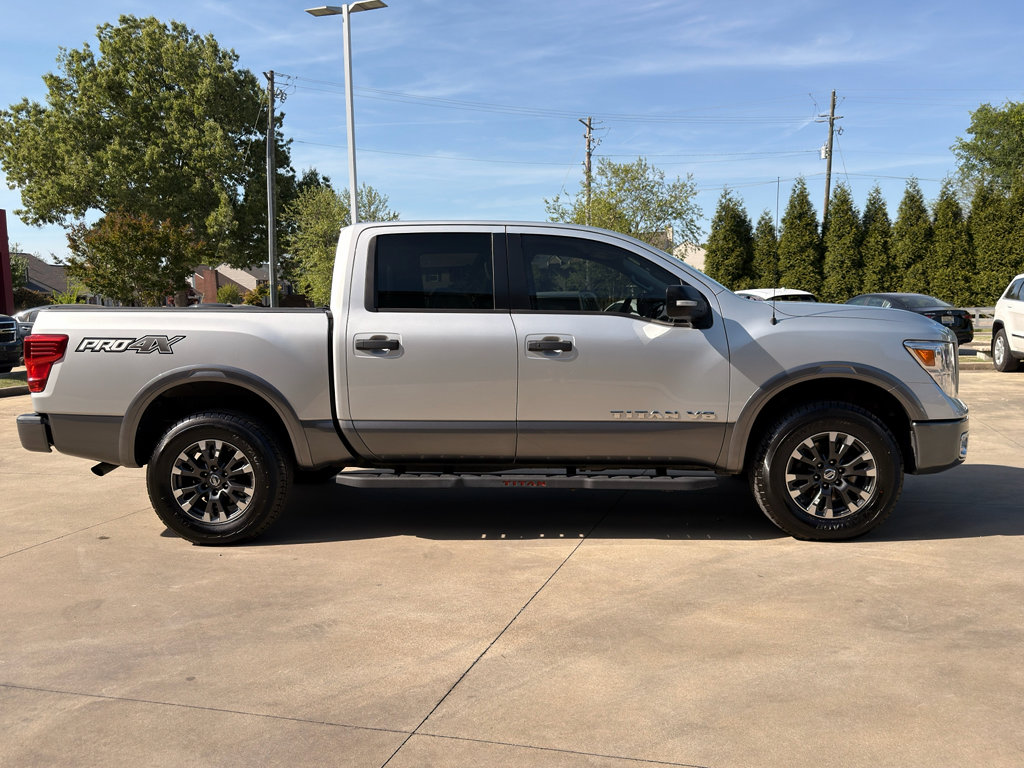 Used 2019 Nissan Titan PRO-4X AWD/4WD image 2