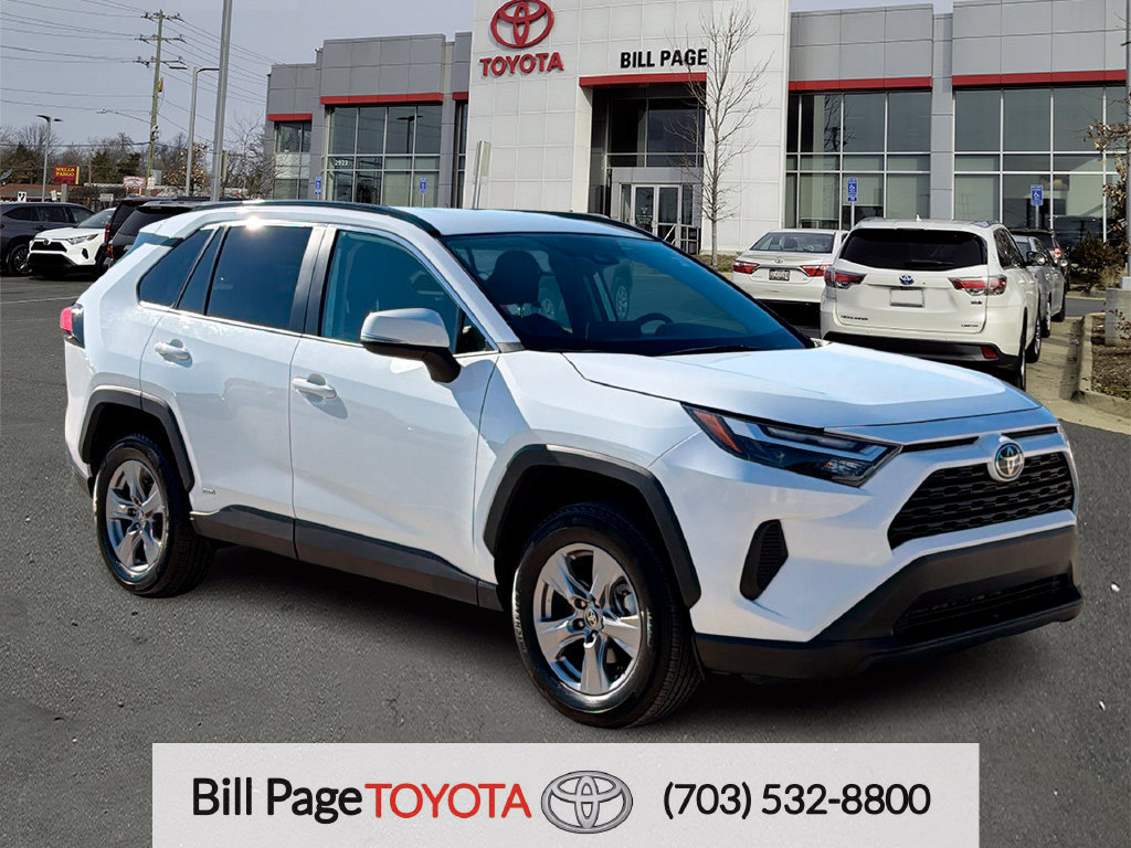 Used 2025 Toyota RAV4 XLE AWD/4WD image 1