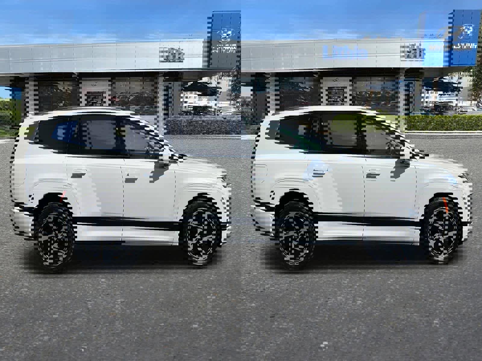 New 2026 Hyundai Ioniq 9 Calligraphy image 8