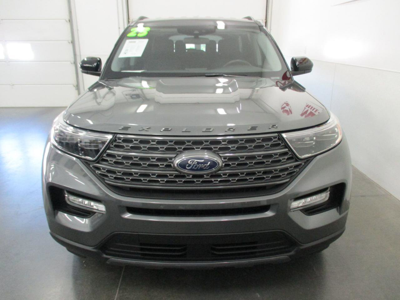 Used 2023 Ford Explorer XLT w/ Equipment Group 202A image 8