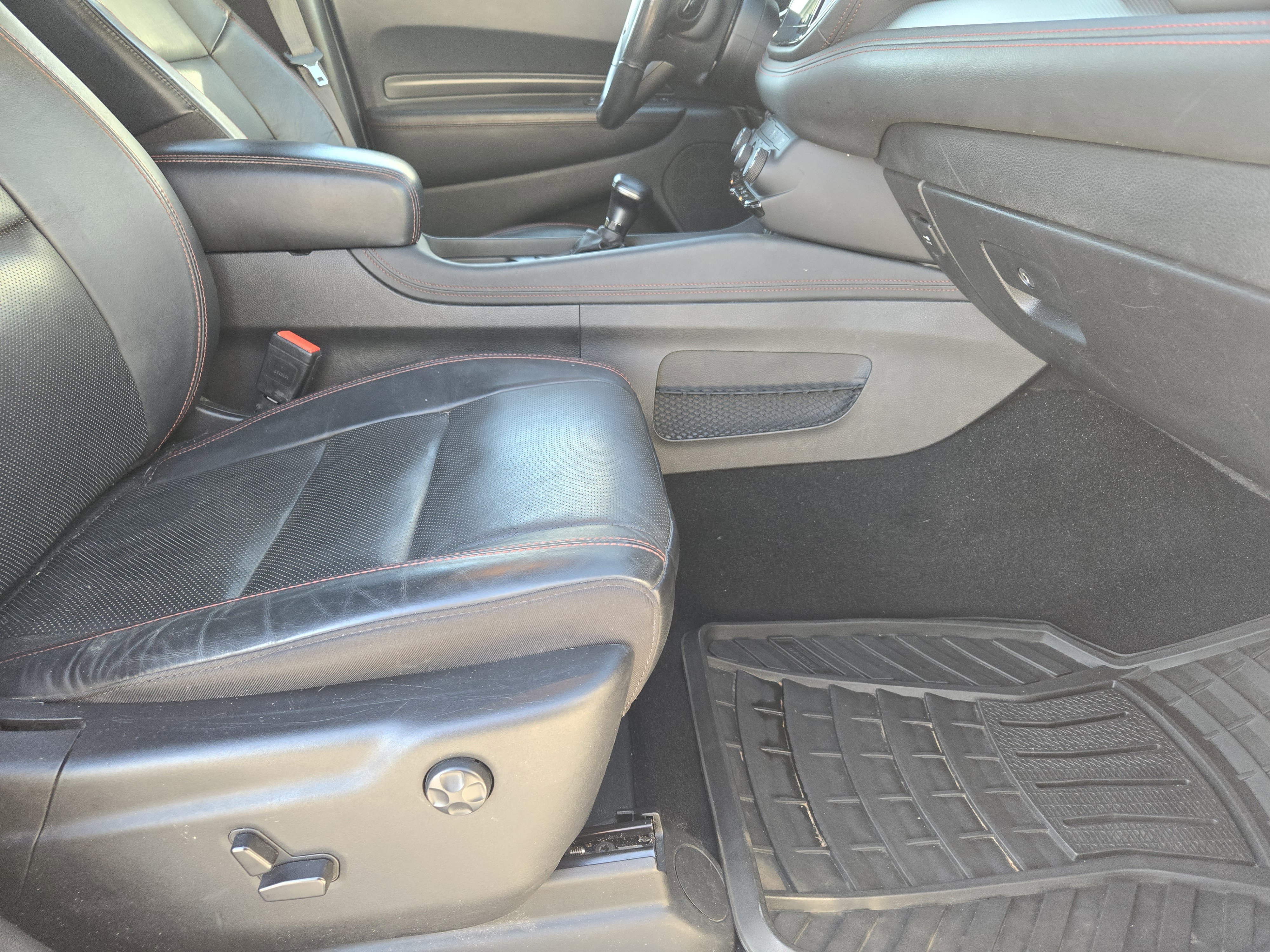 Used 2023 Dodge Durango GT image 17