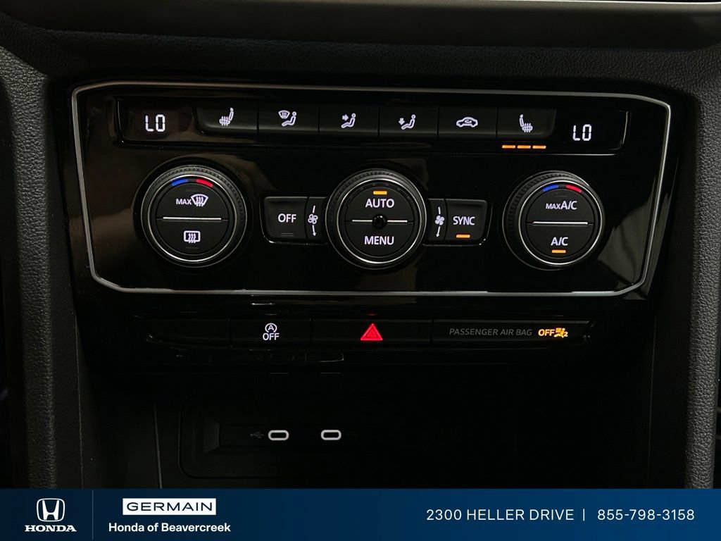 Used 2022 Volkswagen Atlas Cross Sport SEL R-Line AWD/4WD image 23