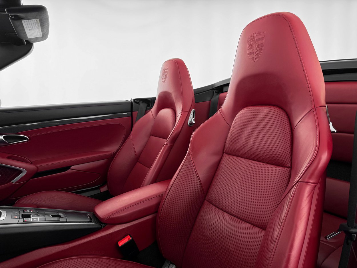 Used 2019 Porsche 911 Turbo S image 17