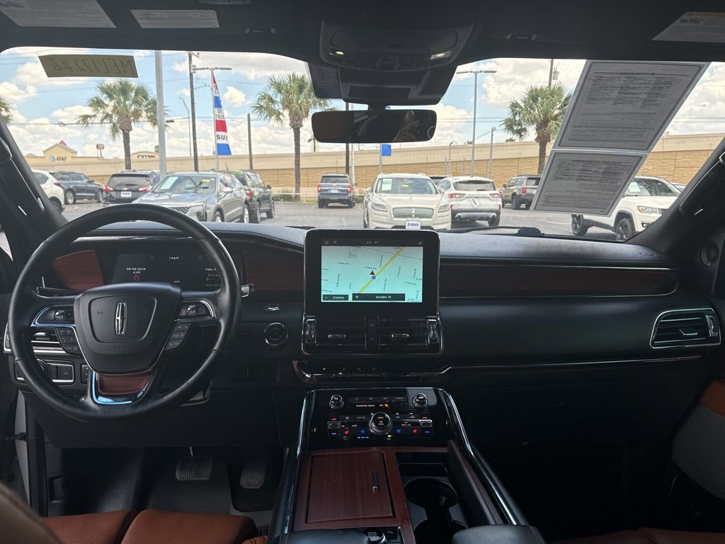 Used 2021 Lincoln Navigator Reserve w/ Luxury Package AWD/4WD image 17