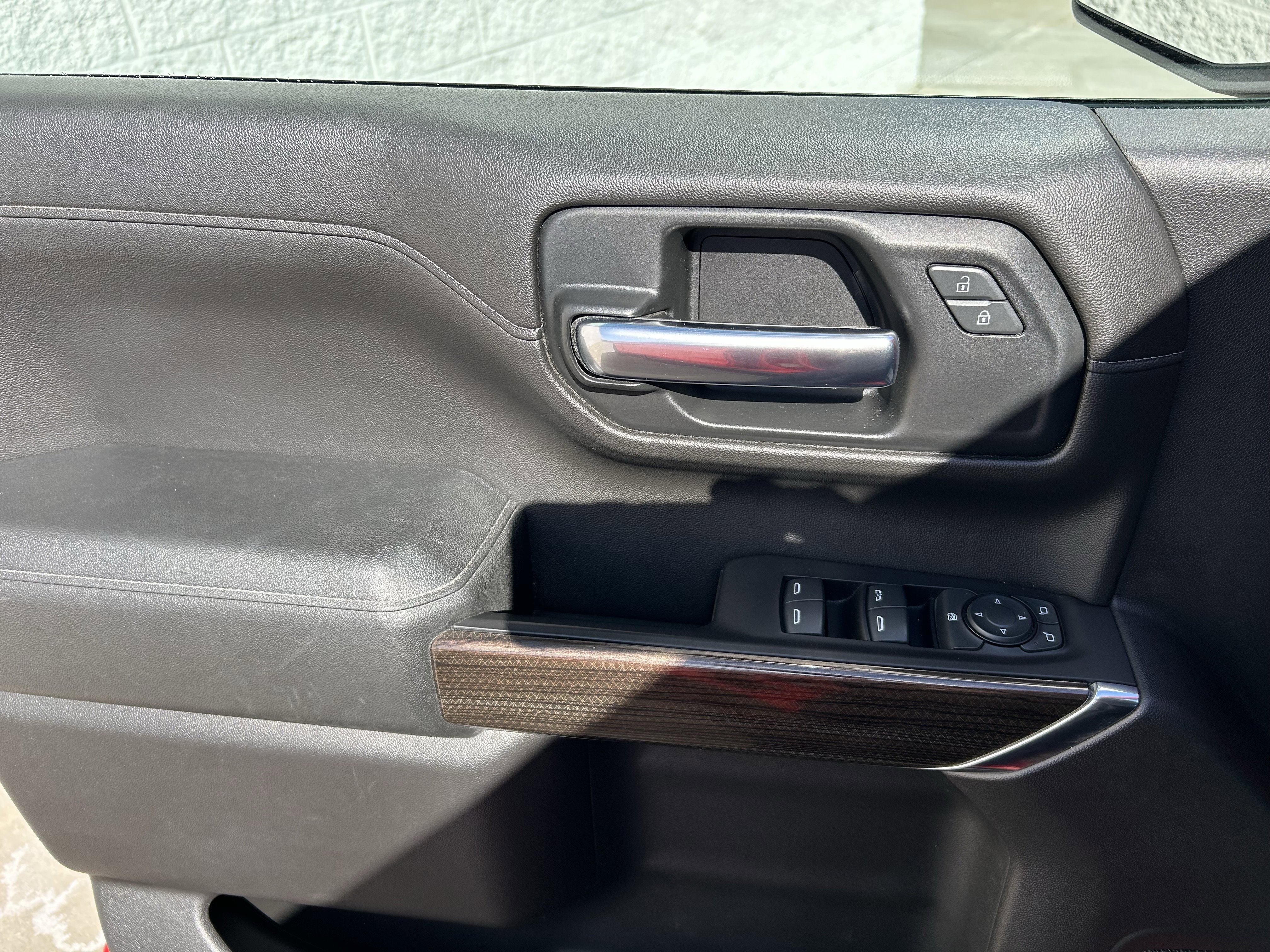 Used 2019 Chevrolet Silverado 1500 LT Trail Boss w/ Convenience Package image 17